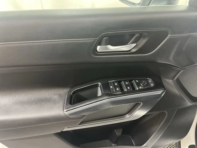 2025 Nissan Pathfinder 5th Gen - Image 11 of 20
