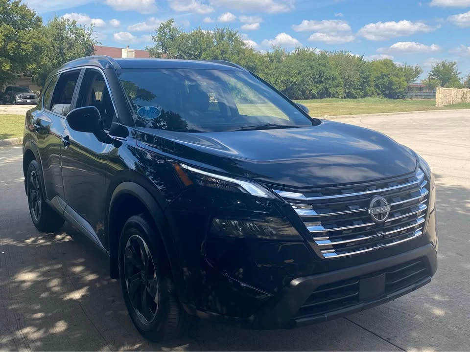 2025 Nissan Rogue - Image 3 of 10