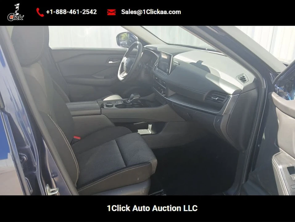 2025 Nissan Rogue - Image 17 of 20