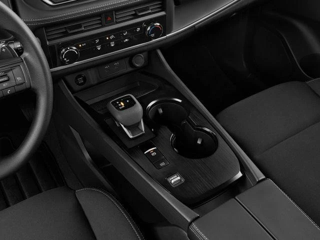 2025 Nissan Rogue - Image 9 of 11