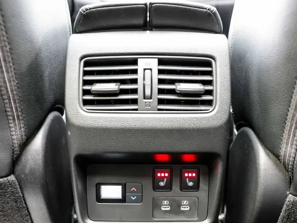 2025 Nissan Rogue - Image 3 of 7