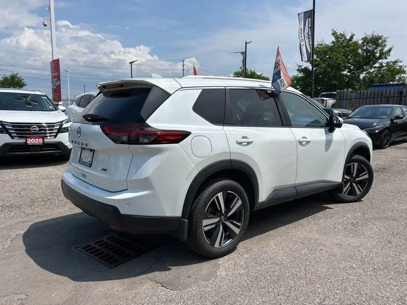 2025 Nissan Rogue - Image 4 of 10