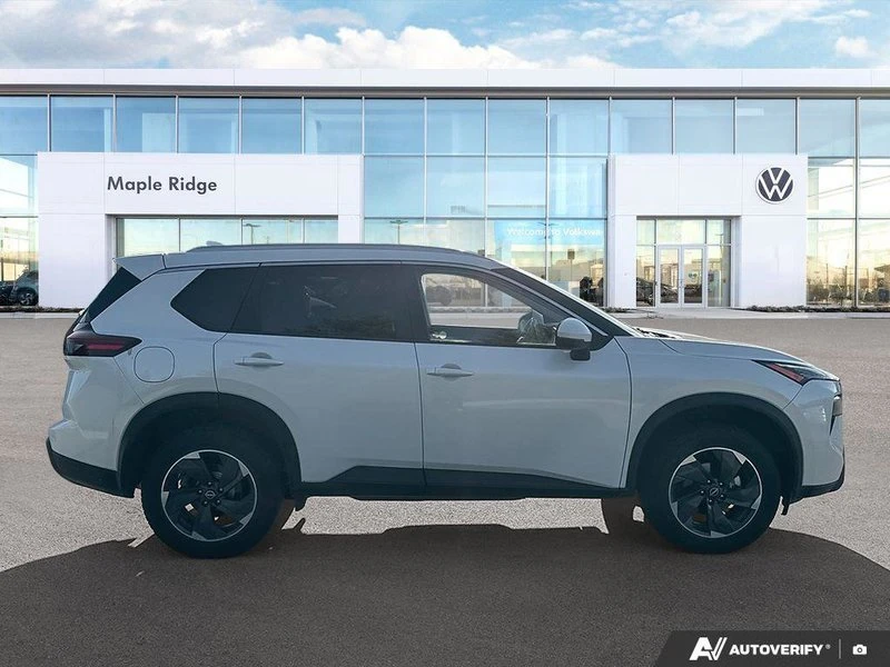 2025 Nissan Rogue - Image 6 of 20