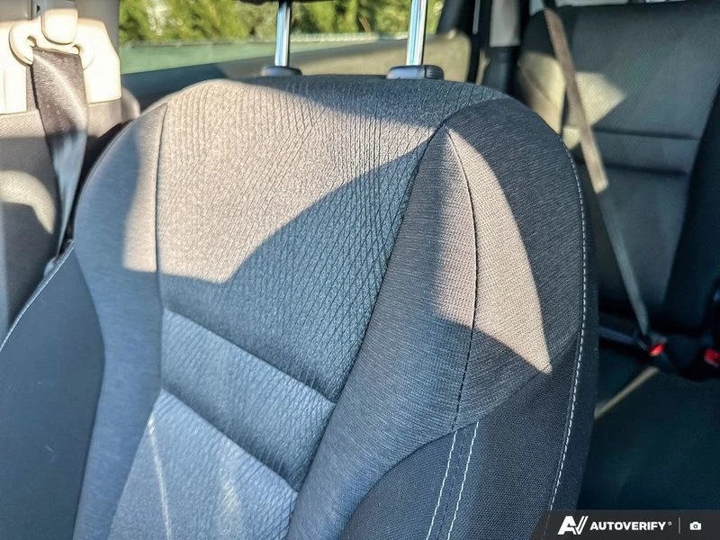 2025 Nissan Rogue - Image 19 of 20