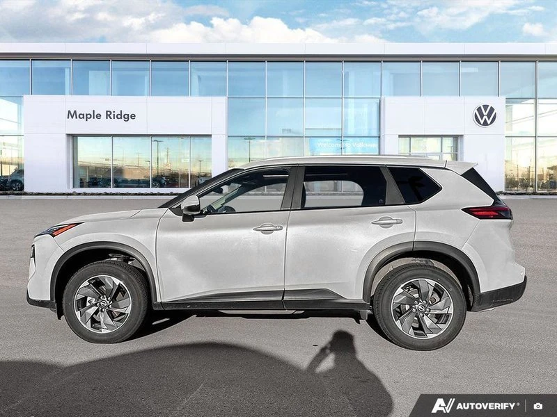 2025 Nissan Rogue - Image 2 of 20