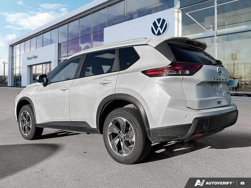 2025 Nissan Rogue - Image 3 of 20