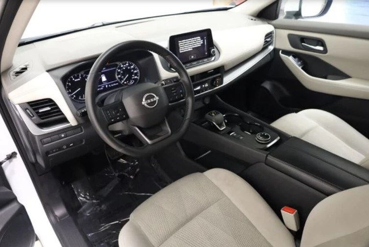 2025 Nissan Rogue - Image 4 of 13