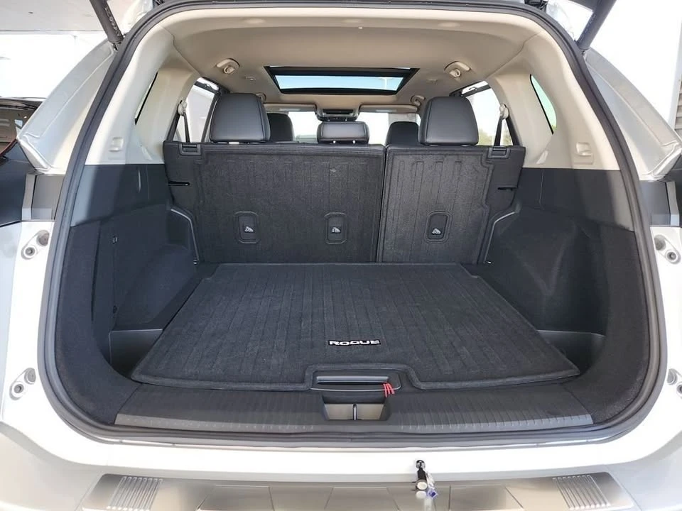 2025 Nissan Rogue - Image 12 of 12