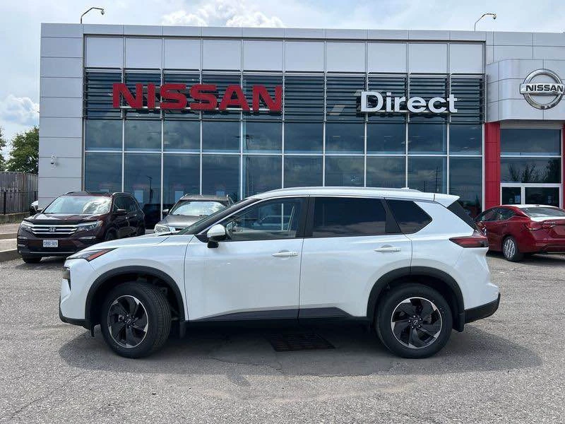 2025 Nissan Rogue - Image 10 of 15