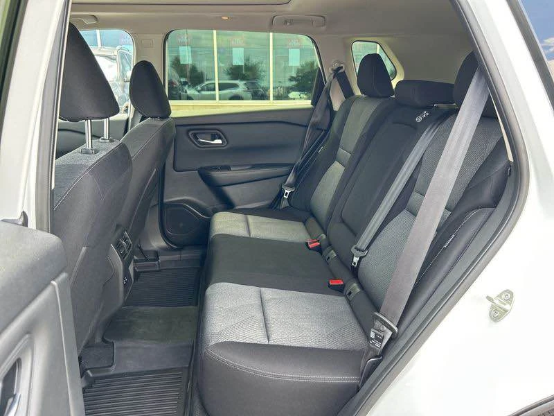 2025 Nissan Rogue - Image 15 of 15