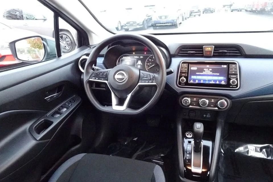 2025 Nissan Versa - Image 12 of 17