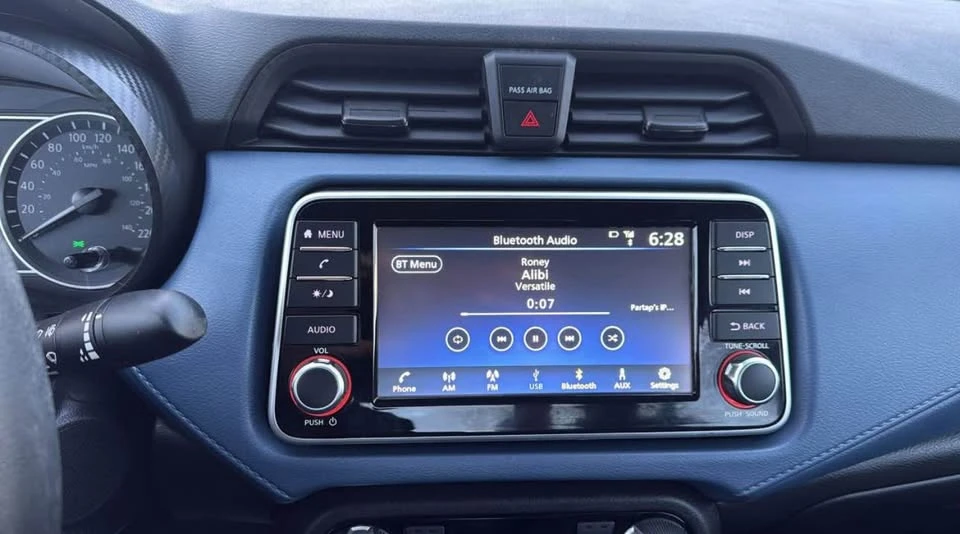 2025 Nissan Versa - Image 9 of 11