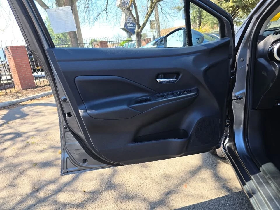 2025 Nissan Versa - Image 17 of 20