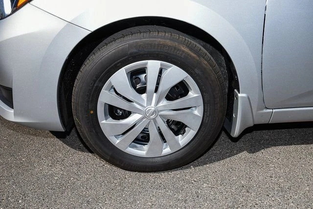 2025 Nissan Versa - Image 12 of 20