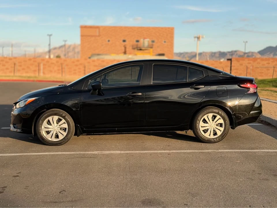 2025 Nissan Versa - Image 4 of 11
