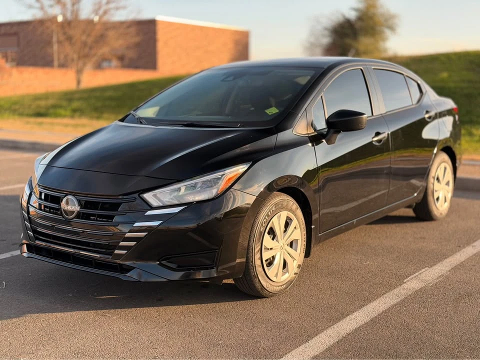 2025 Nissan Versa - Image 3 of 11