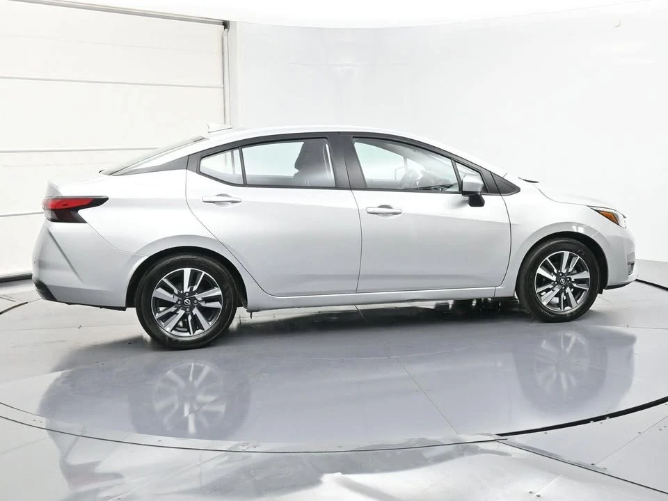2025 Nissan Versa - Image 18 of 19