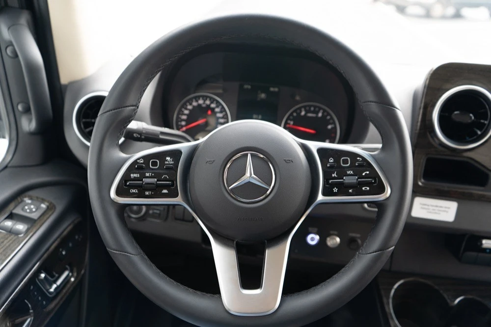 2025 Mercedes-Benz VS30 Sprinter - Image 5 of 9