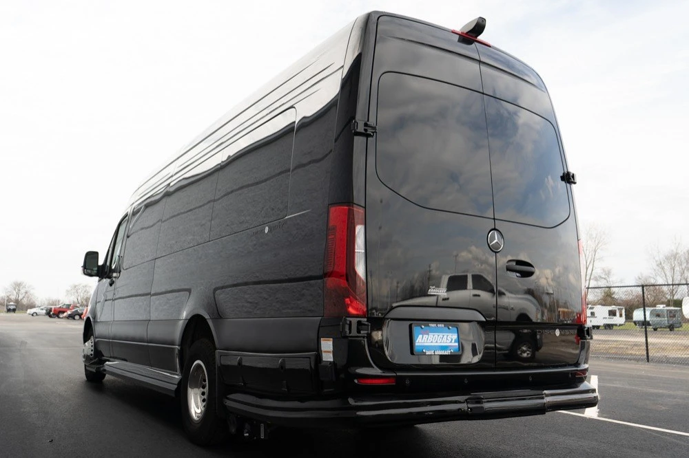 2025 Mercedes-Benz VS30 Sprinter - Image 2 of 9