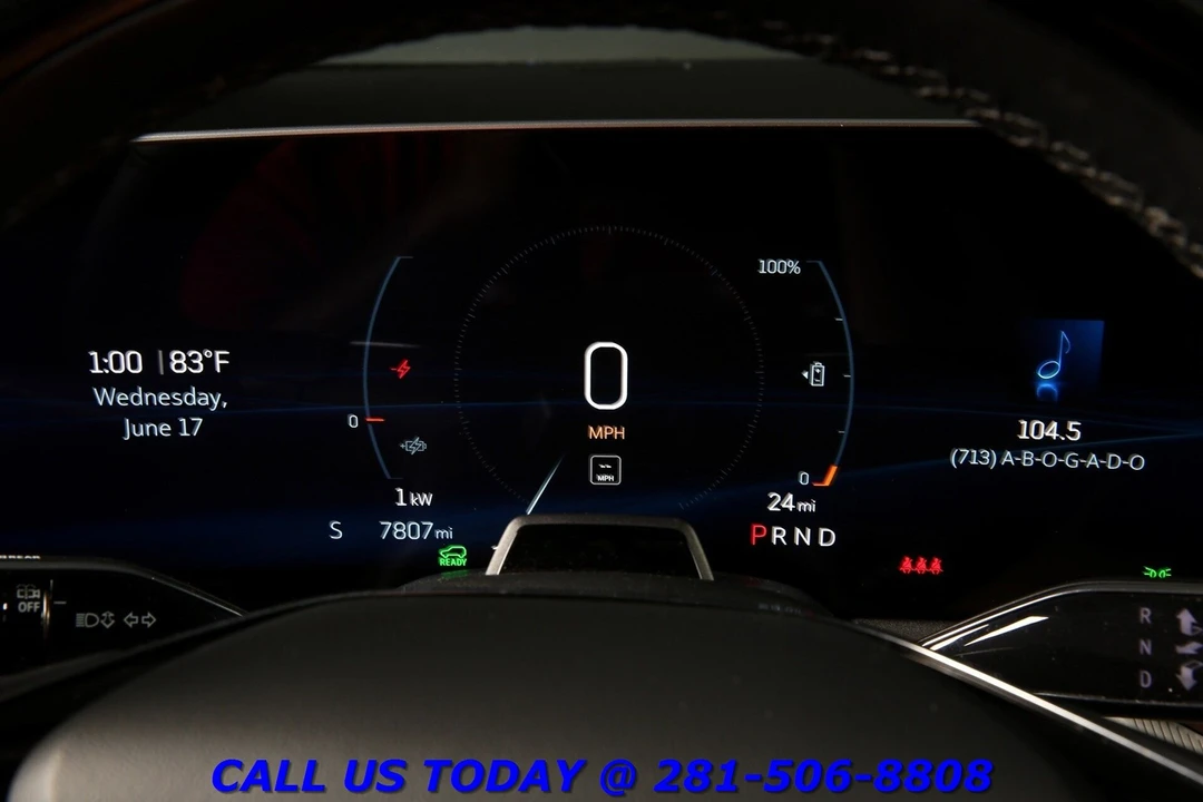 2025 Cadillac Optiq - Image 16 of 24