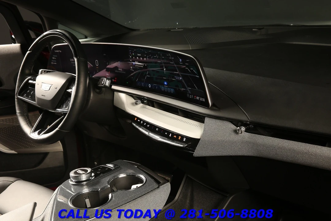 2025 Cadillac Optiq - Image 9 of 24