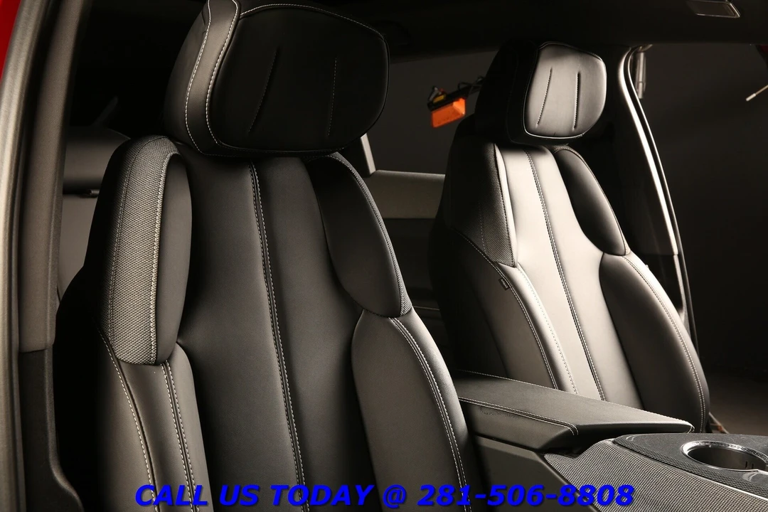 2025 Cadillac Optiq - Image 21 of 24