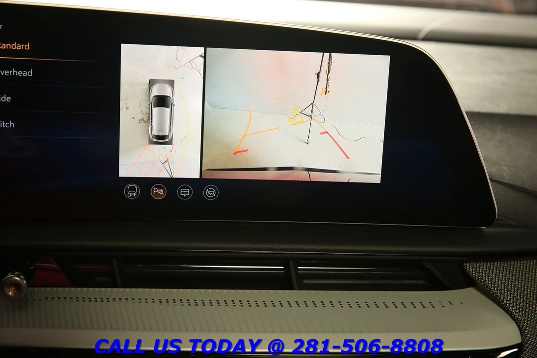2025 Cadillac Optiq - Image 20 of 24