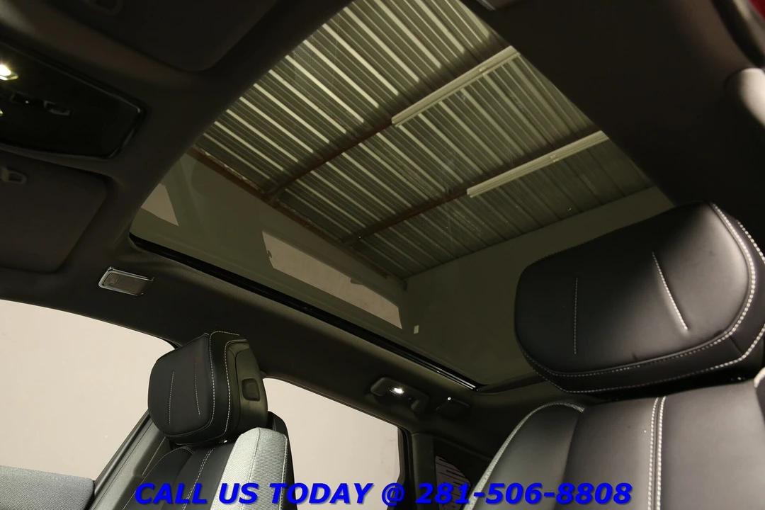 2025 Cadillac Optiq - Image 12 of 24