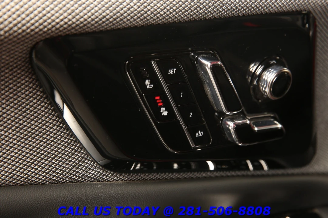 2025 Cadillac Optiq - Image 10 of 24