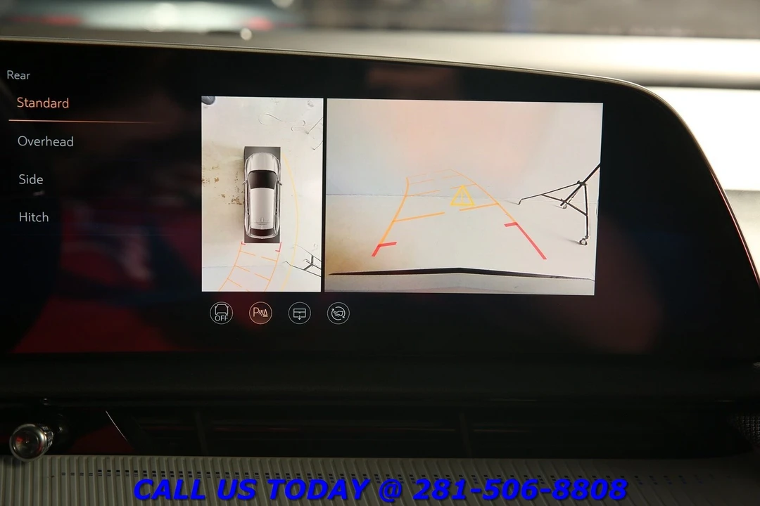 2025 Cadillac Optiq - Image 19 of 24