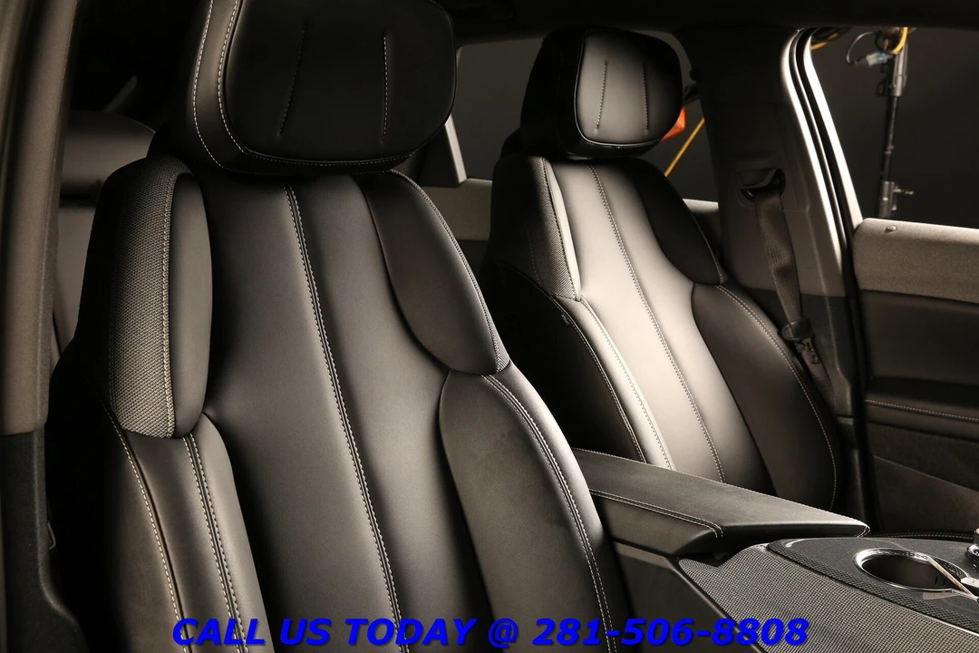 2025 Cadillac Optiq - Image 21 of 24