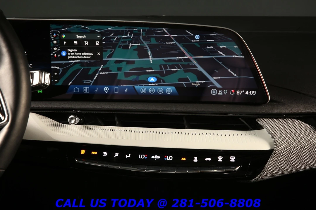 2025 Cadillac Optiq - Image 18 of 24