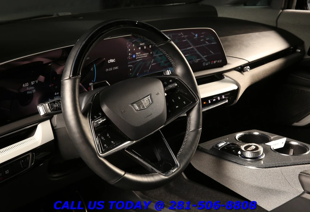 2025 Cadillac Optiq - Image 11 of 24