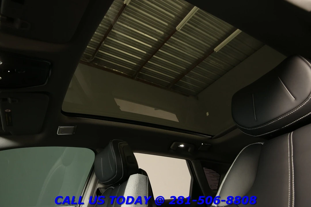 2025 Cadillac Optiq - Image 12 of 24