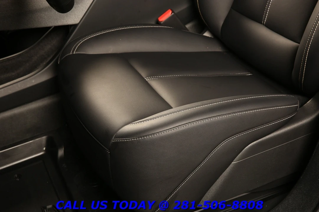 2025 Cadillac Optiq - Image 14 of 24