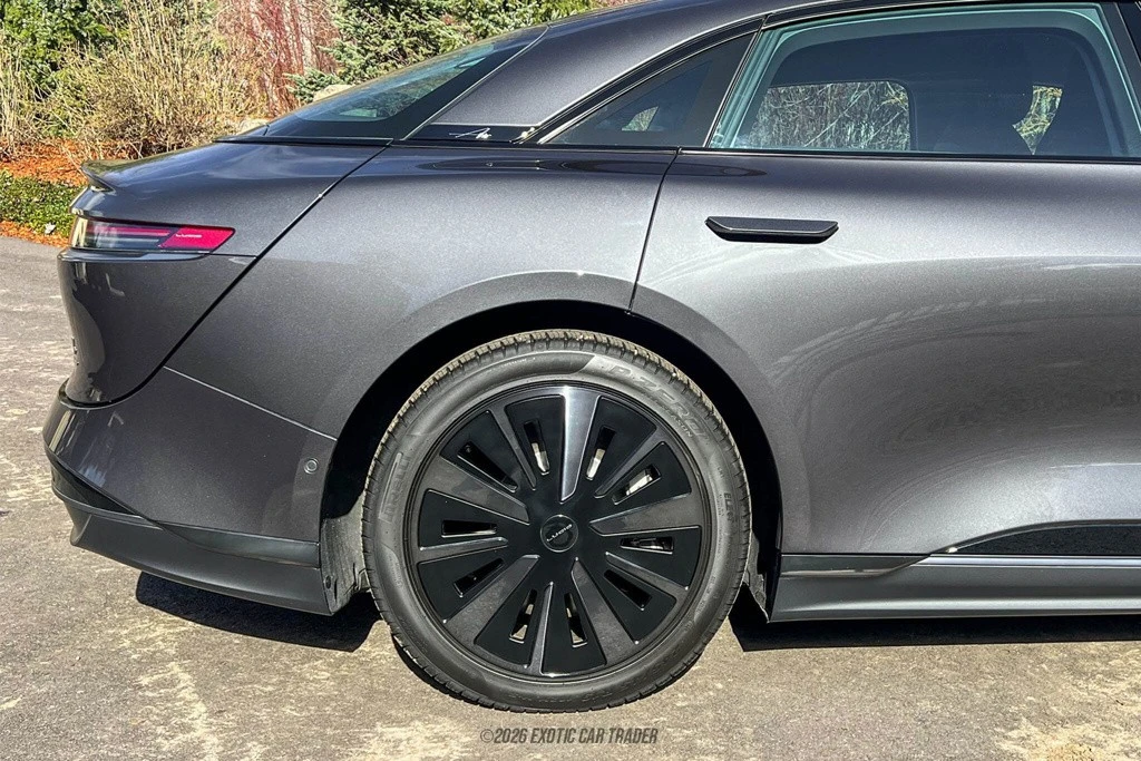 2025 Lucid Air - Image 10 of 12