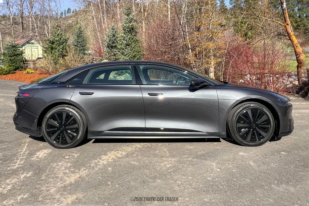 2025 Lucid Air - Image 9 of 12