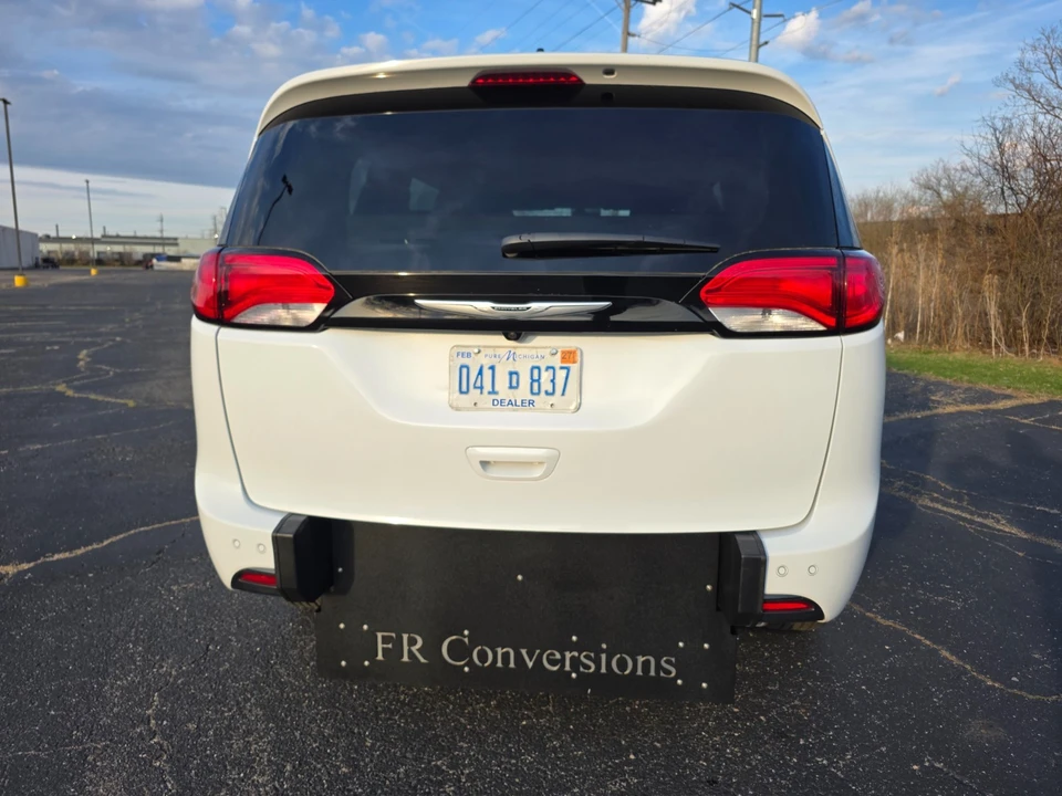 2025 Honda Odyssey - Image 6 of 21
