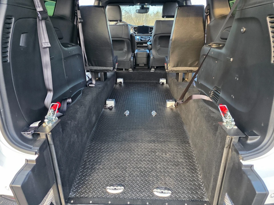 2025 Honda Odyssey - Image 15 of 21