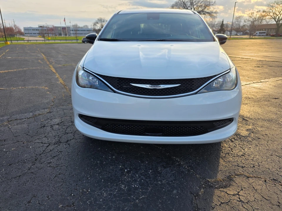2025 Honda Odyssey - Image 10 of 21