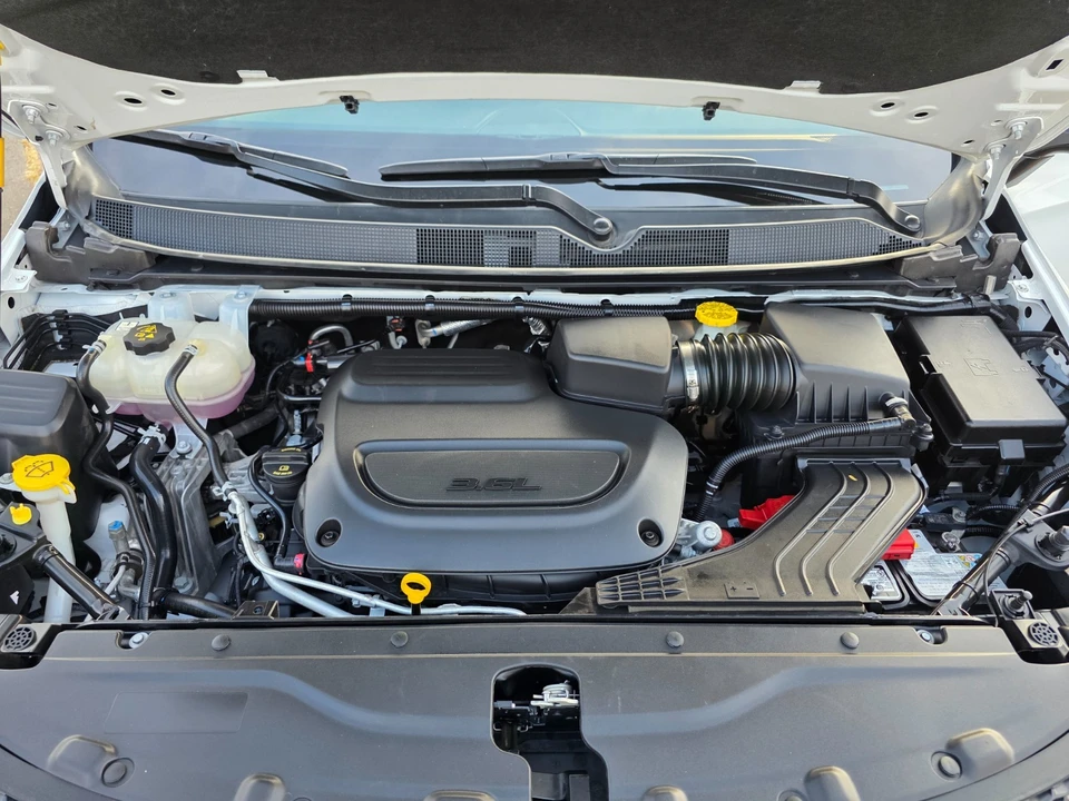 2025 Honda Odyssey - Image 12 of 21