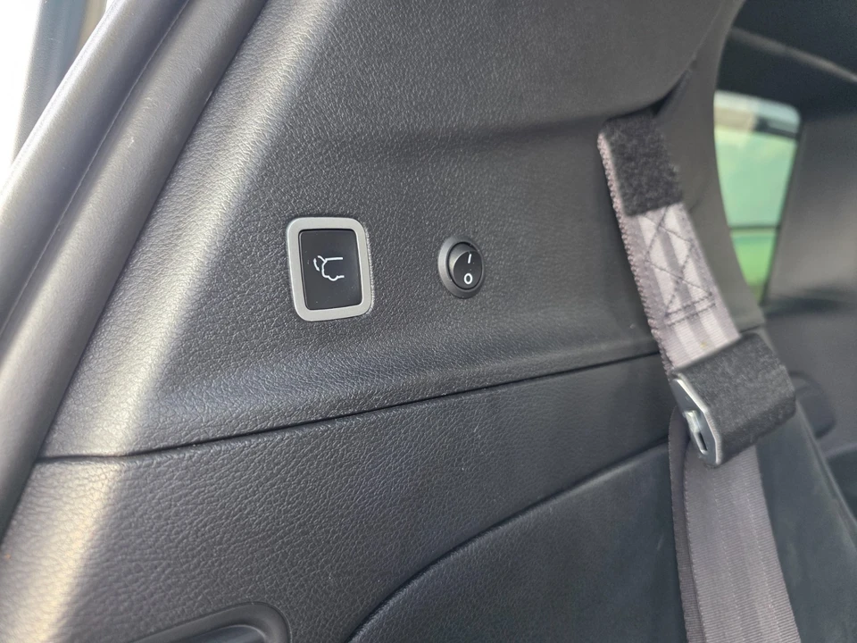 2025 Honda Odyssey - Image 18 of 21