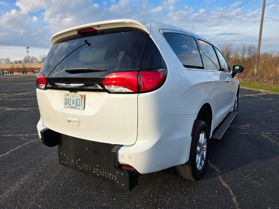 2025 Honda Odyssey - Image 7 of 21