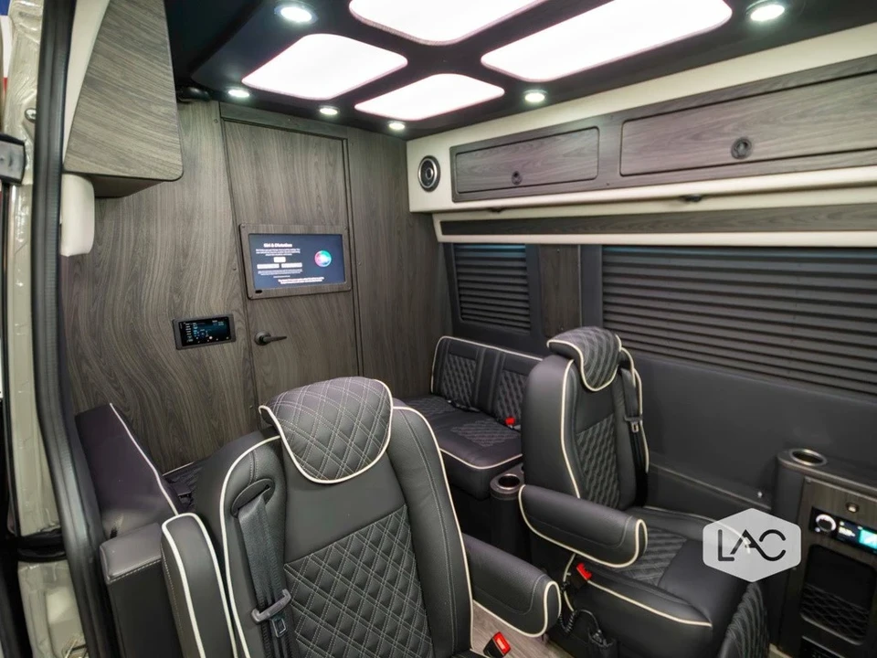 2025 Mercedes-Benz VS30 Sprinter - Image 5 of 12