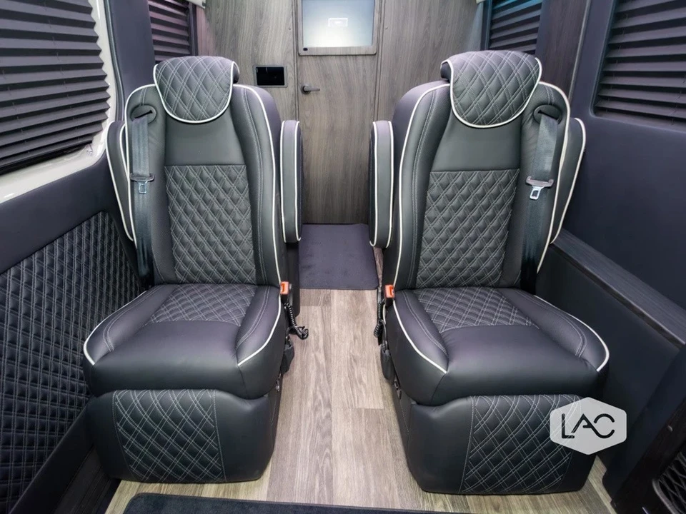 2025 Mercedes-Benz VS30 Sprinter - Image 10 of 12