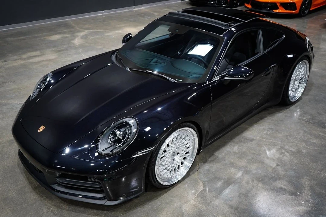2025 Porsche 992 Carrera - Image 20 of 21