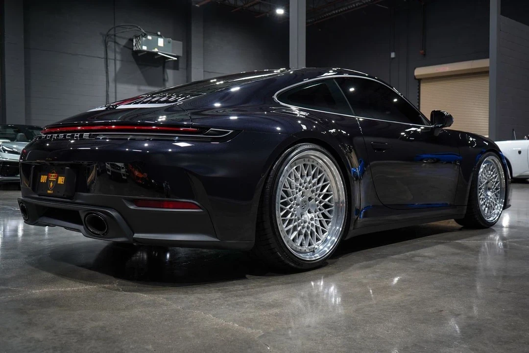2025 Porsche 992 Carrera - Image 5 of 21