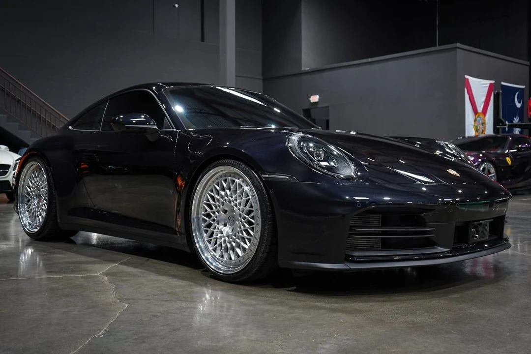 2025 Porsche 992 Carrera - Image 7 of 21