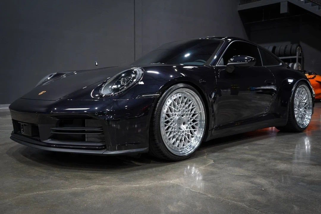 2025 Porsche 992 Carrera - Image 10 of 21