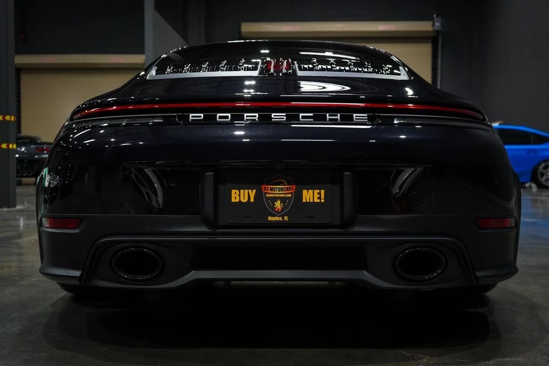 2025 Porsche 992 Carrera - Image 4 of 21
